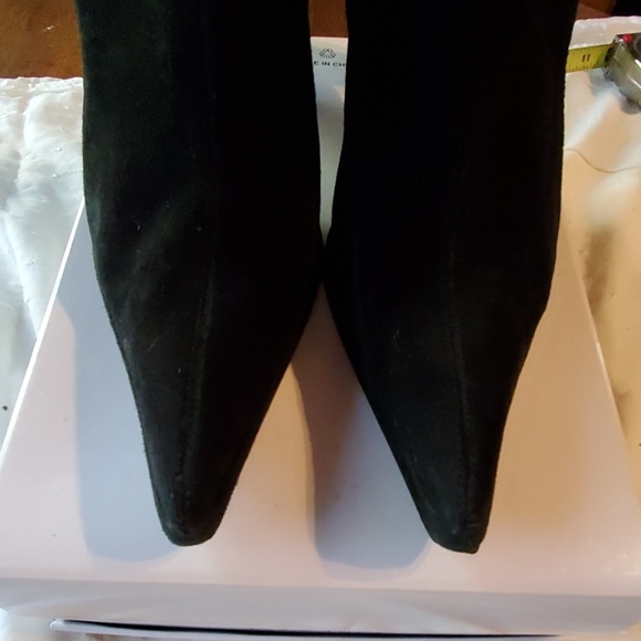 Johnny Was like | EMBROIDERED *REAL* SUEDE BOOTS | 9 | Black | 4" Heel | VINTAGE - Picture 4 of 8